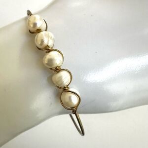 Pearl bracelet